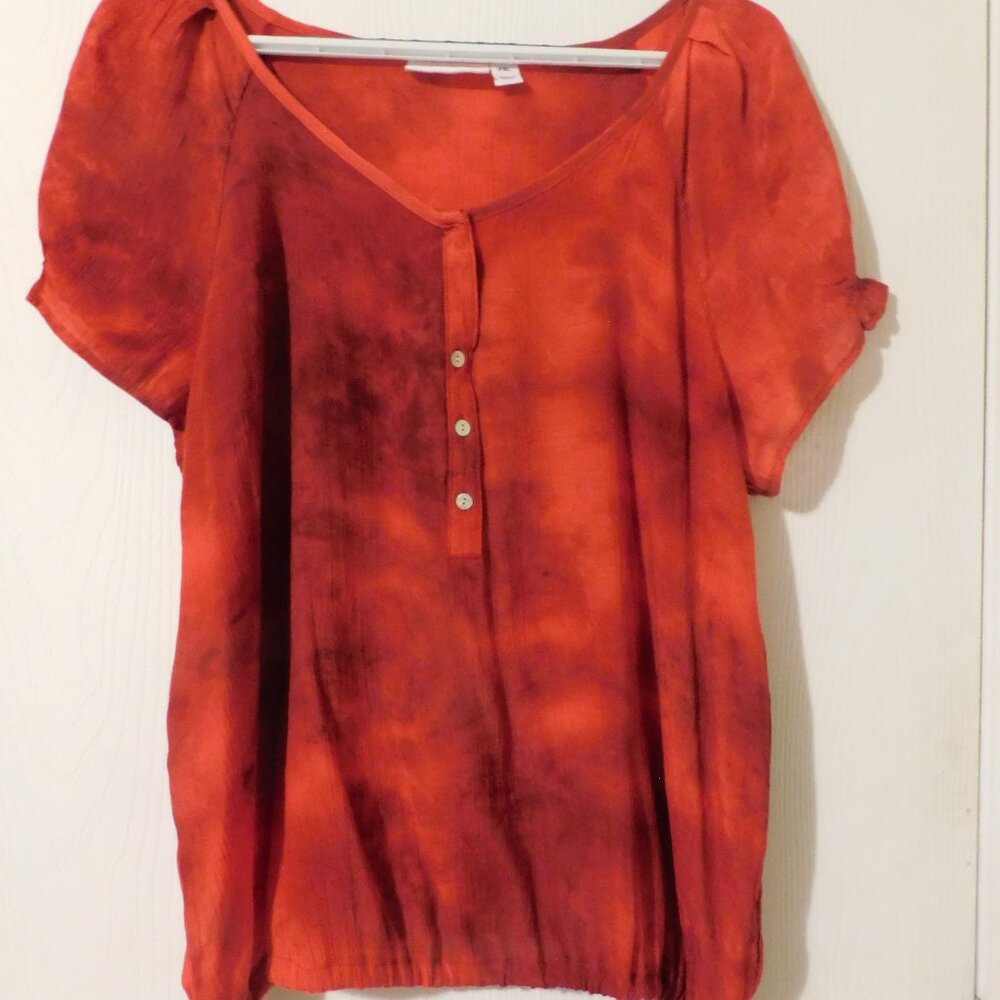 a St Johns Bay colorful blouse in orange and red sz PXL